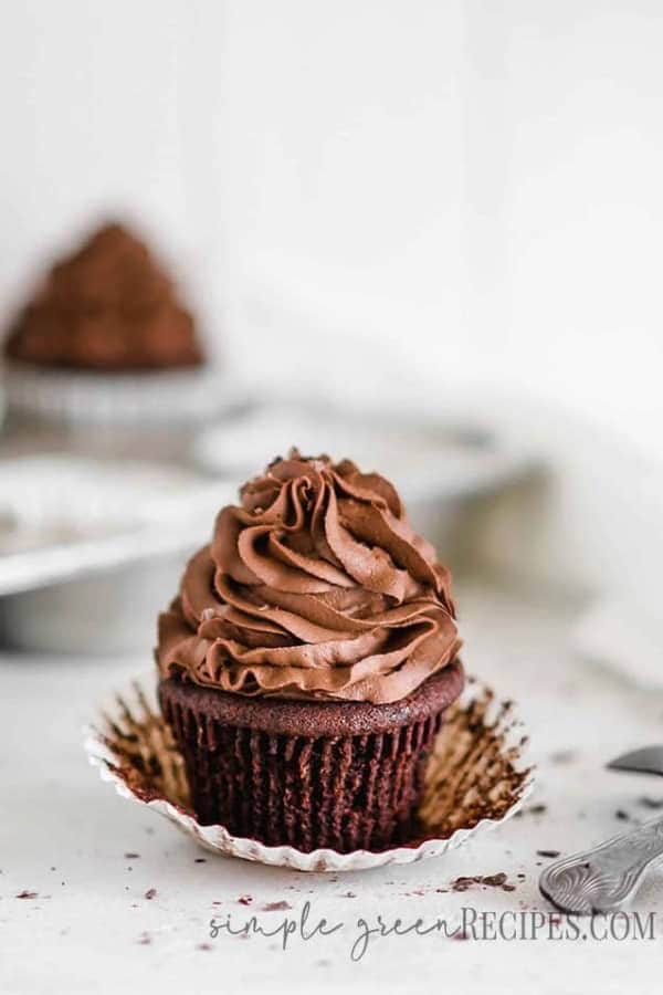 VEGAN CHOCOLATE CUPCAKES