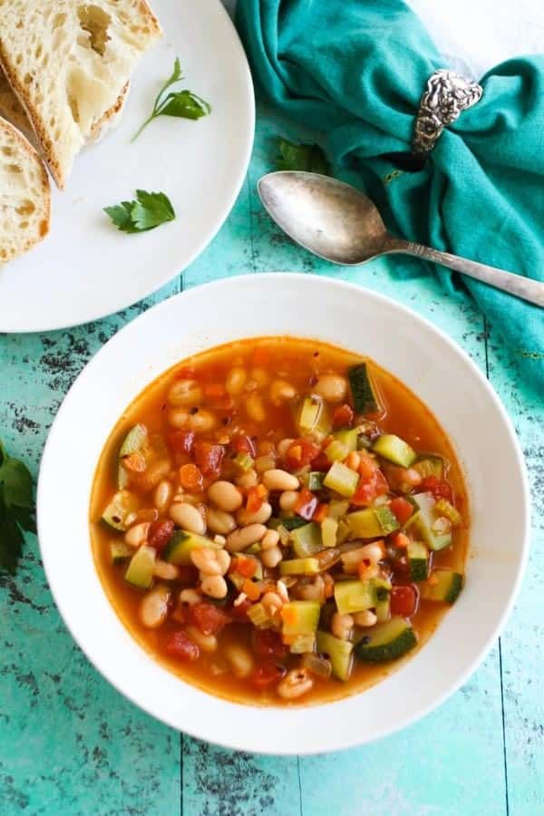 WHITE BEAN & ZUCCHINI SOUP