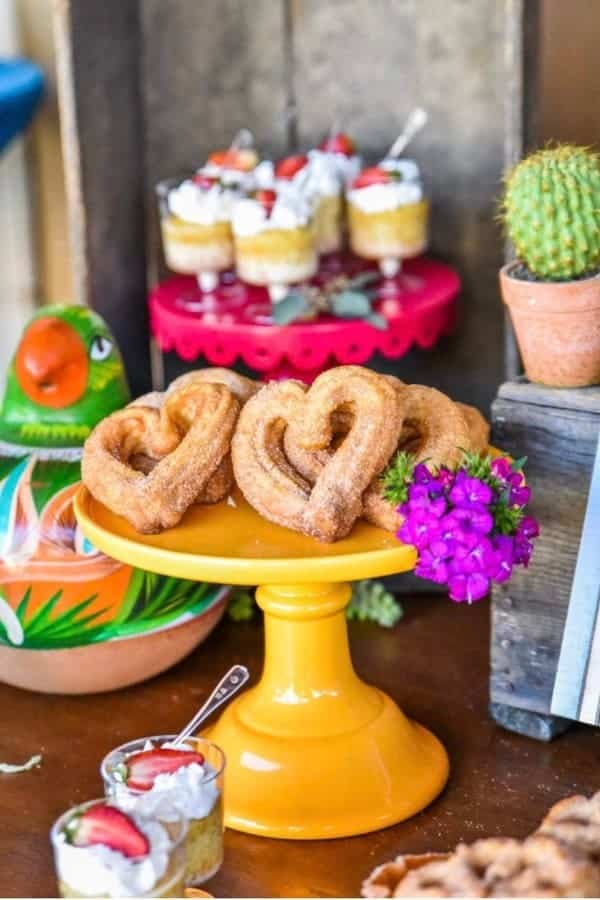 HEART-SHAPED CHURROS