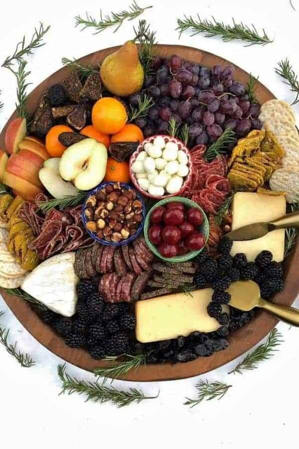 WINTER RUSTIC CHARCUTERIE BOARD