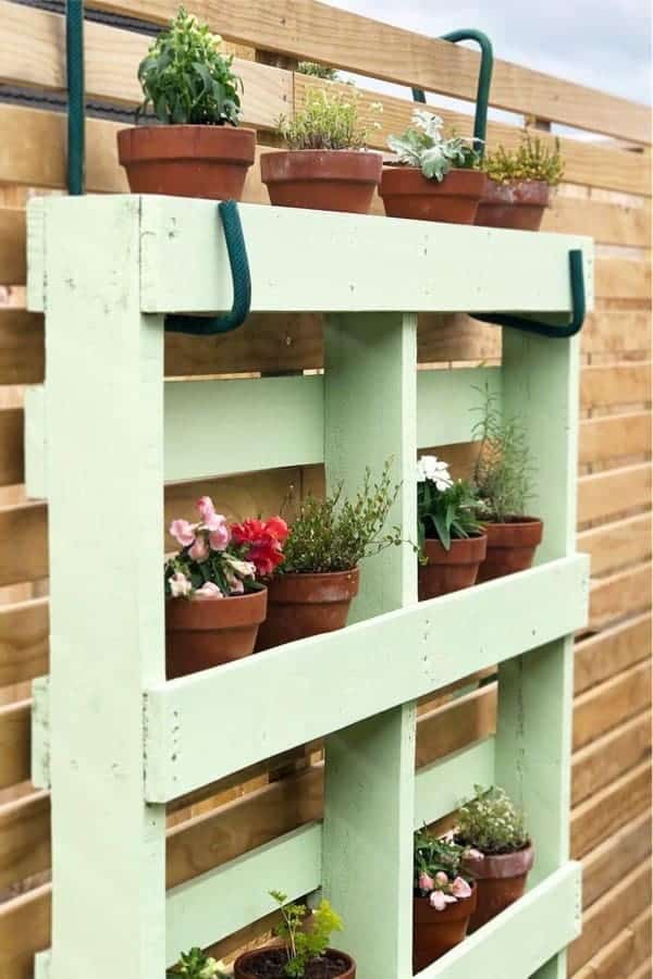 Moveable Pallet Wall Garden