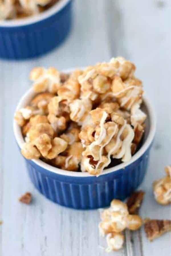 Cinnamon Roll Caramel Corn