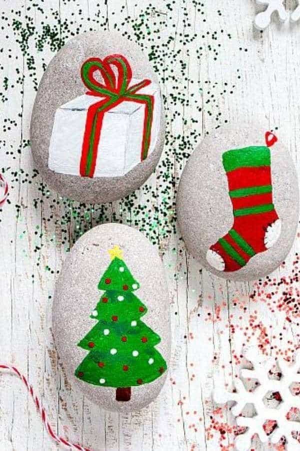 AROUND THE CHRISTMAS TREE PAINTED ROCKS