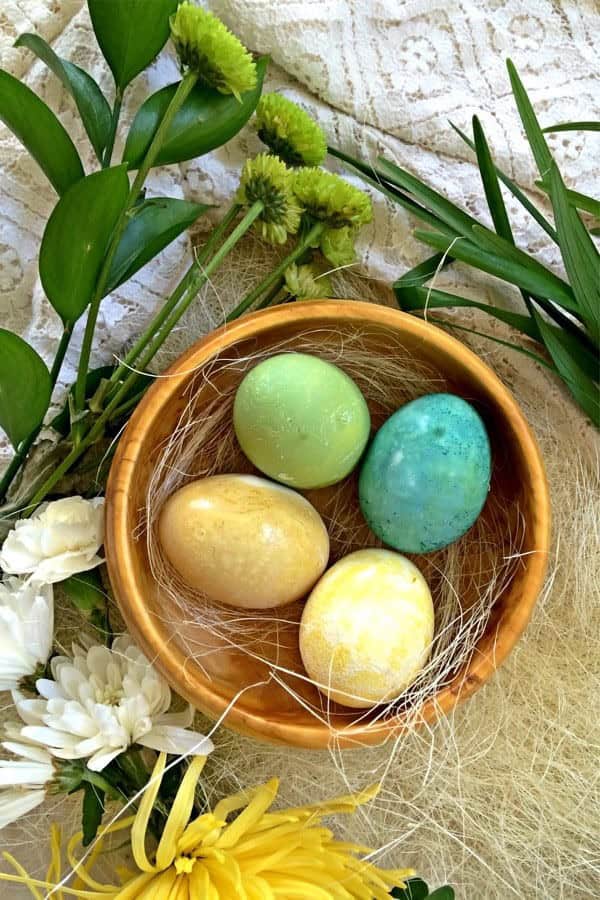 DIY Natural Dye Easter Eggs