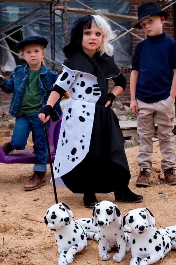 CRUELLA DE VIL (101 DALMATIANS)