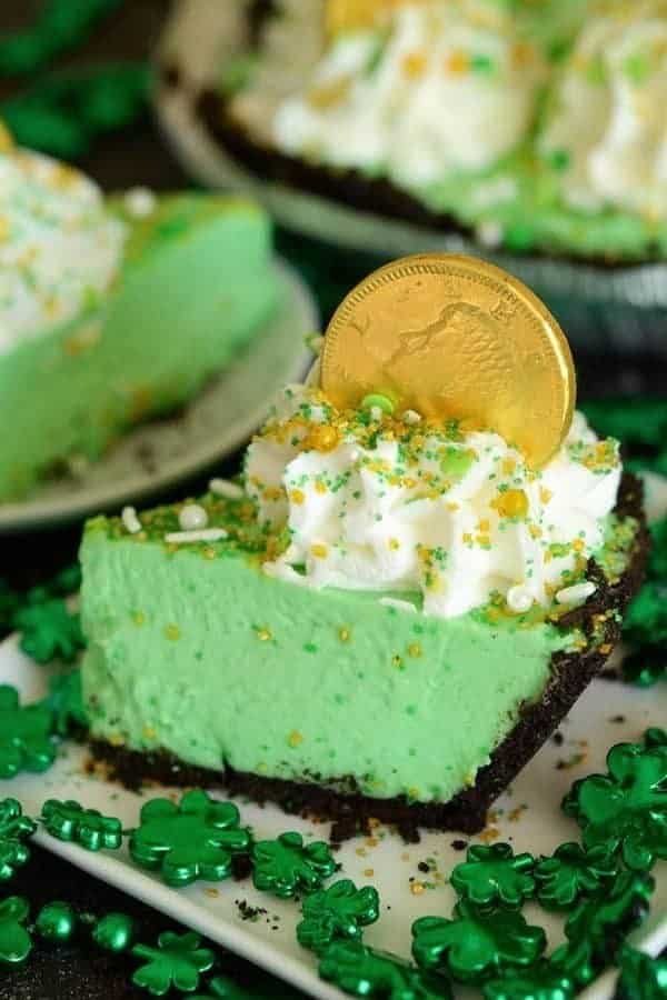 NO-BAKE SHAMROCK FREEZER PIE