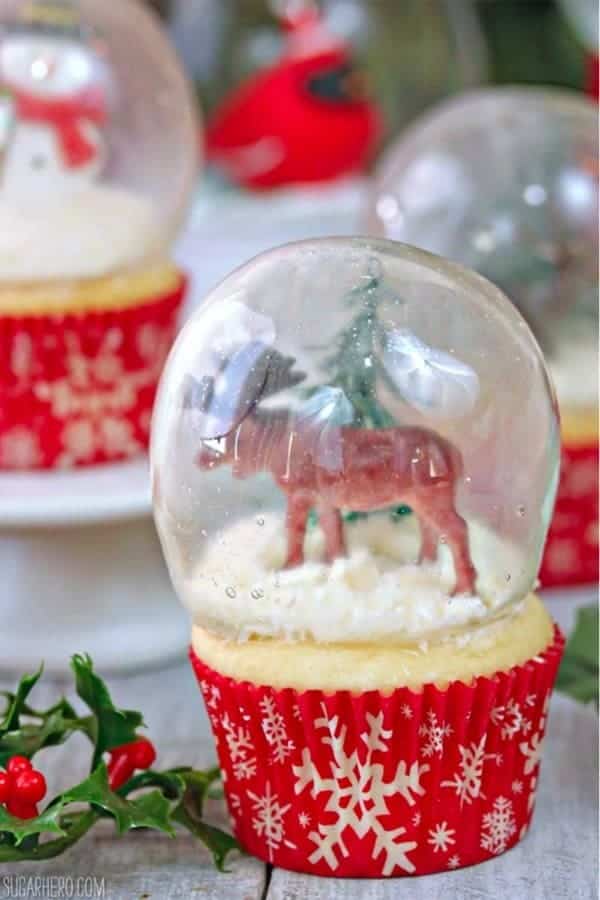 Snow Globe Christmas Cupcakes