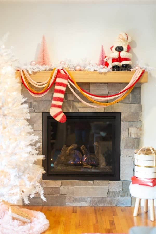 Finger Knit Holiday Mantel Garland