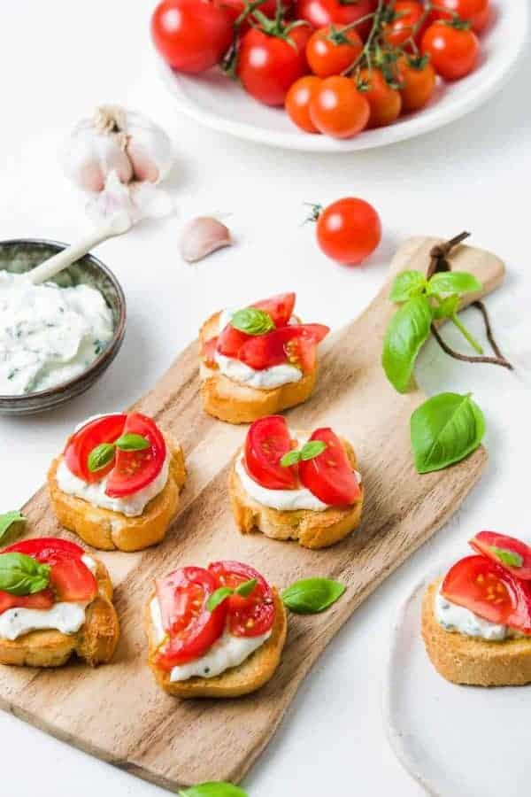 LEMON HERB RICOTTA CROSTINI