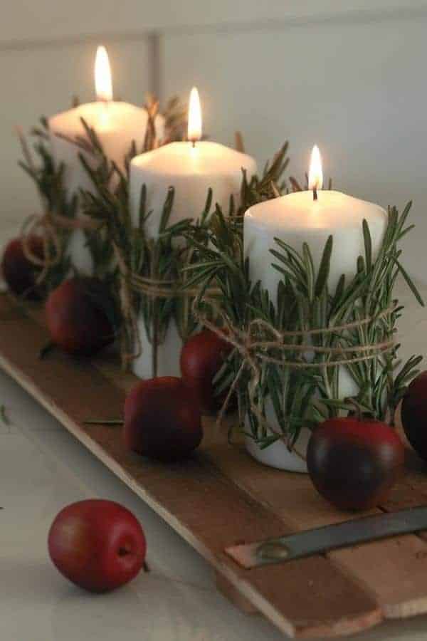 VERSATILE HOLIDAY TABLE DECOR