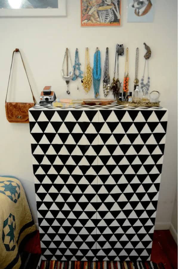 Geometric Shapes in Black and White