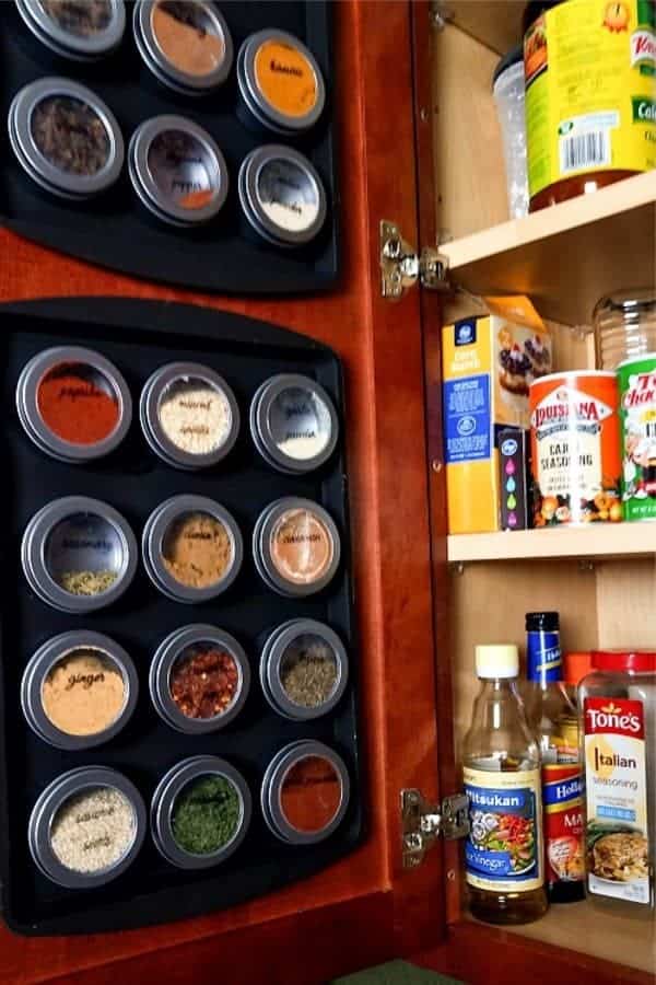 DIY Magnetic Dollar Store Spice Rack