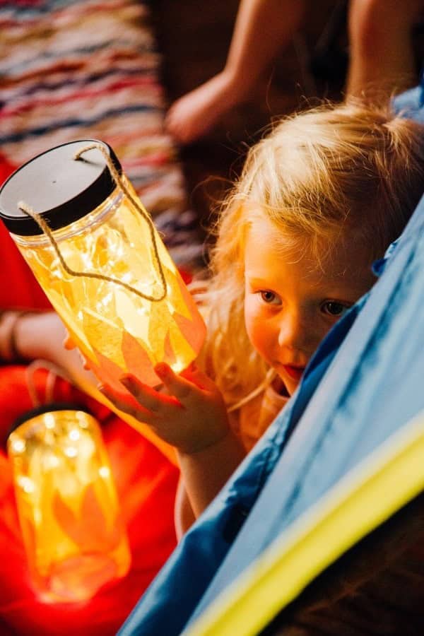 KID-FRIENDLY CAMPFIRE LANTERNS