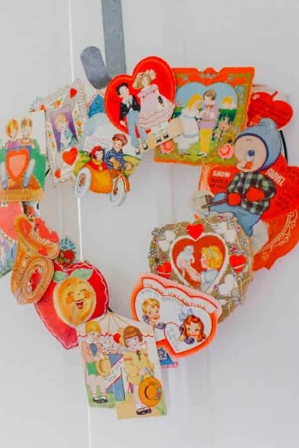 PAPER HEART WREATH CARD