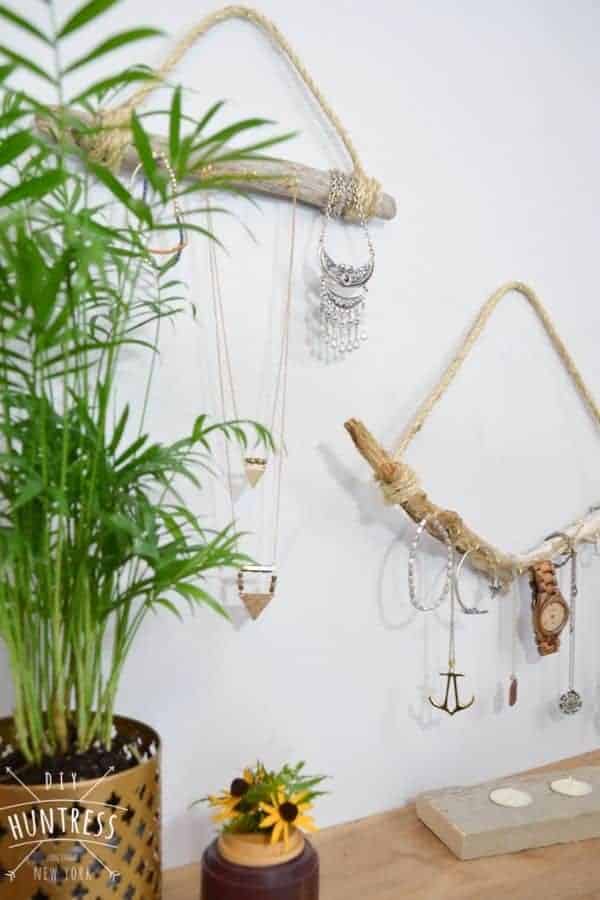 DRIFTWOOD JEWELRY HANGER