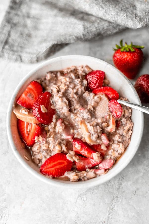 Strawberry Rhubarb Oatmeal