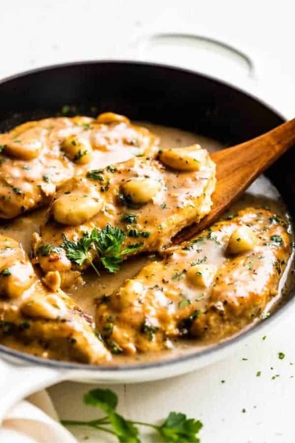 CREAMY GARLIC CHICKEN