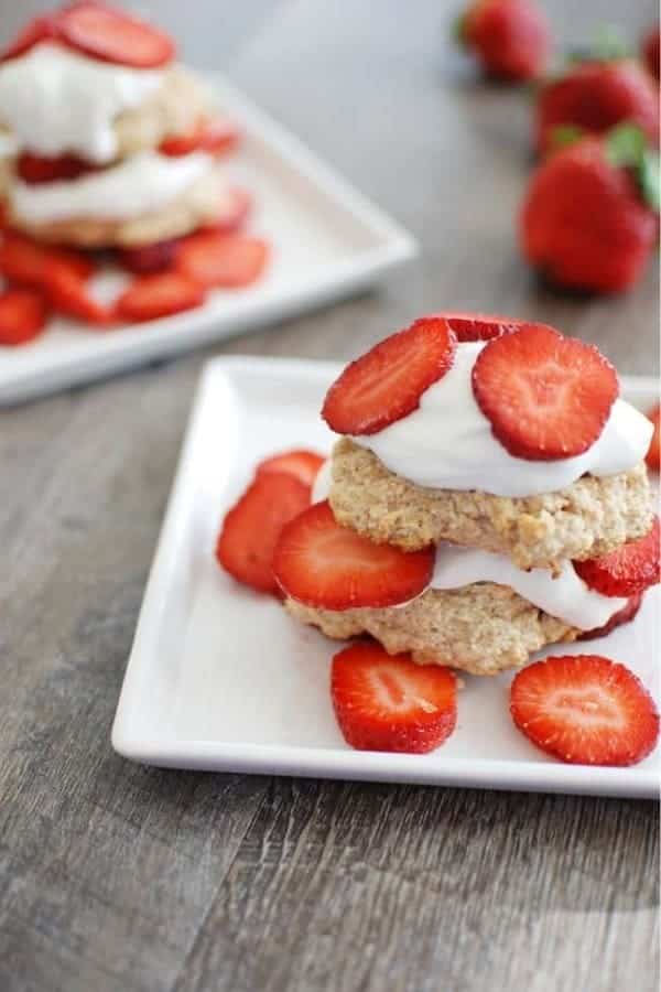 HEALTHY STRAWBERRY SHORTCAKE