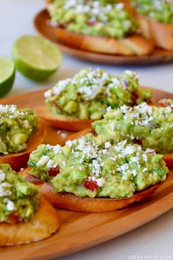 GUACAMOLE BRUSCHETTA