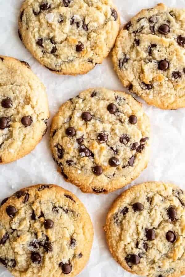 Keto Chocolate Chip Cookies