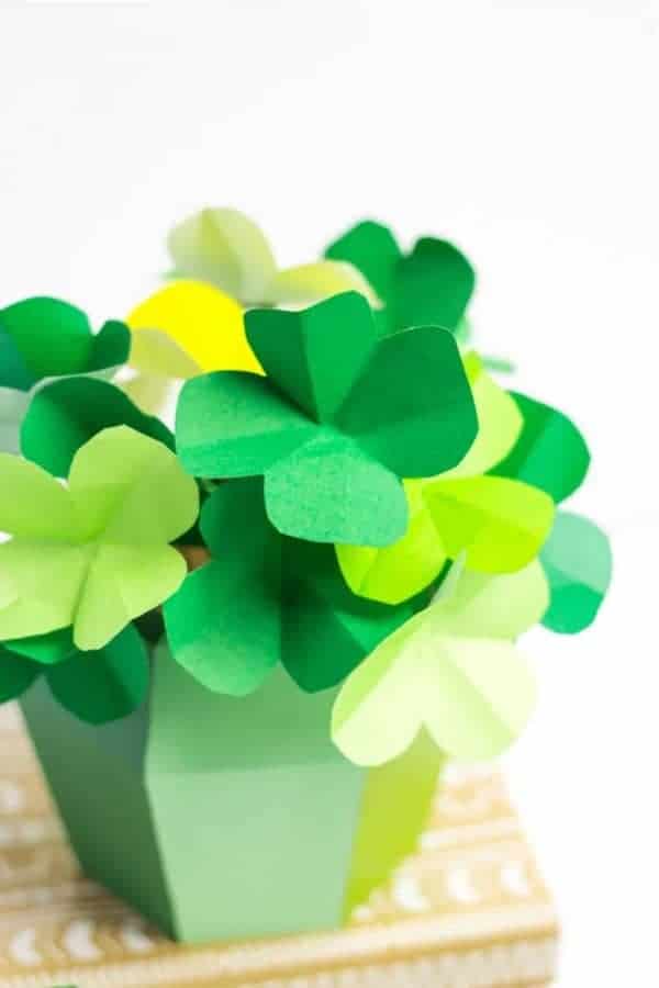 How to Make Paper Shamrocks