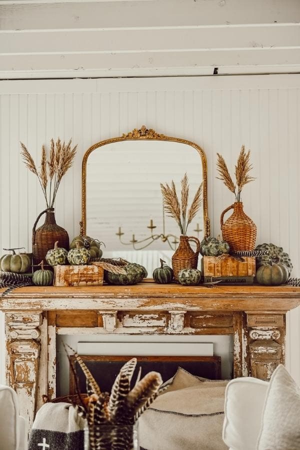 FALL MANTEL