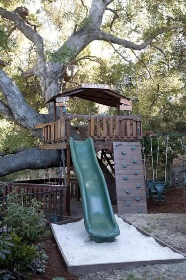 CUSTOM TREE FORT