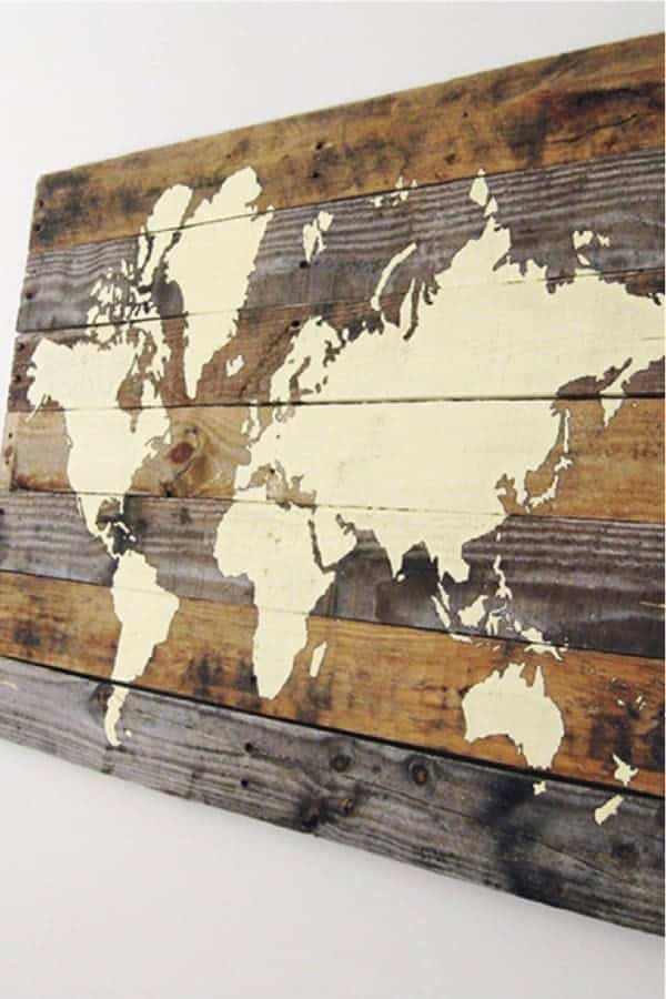 Pallet Board DIY World Map