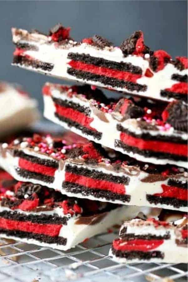 Valeninte’s Day Oreo Cookie Bar