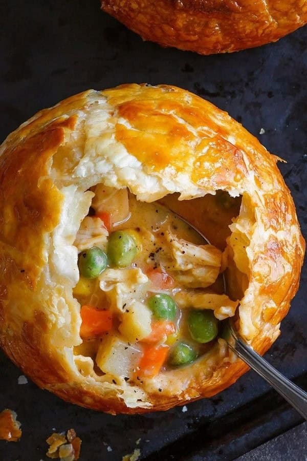 CREAMY CHICKEN POT PIE