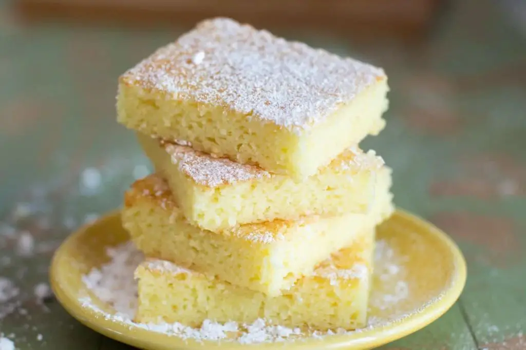 2-Ingredient Lemon Bars