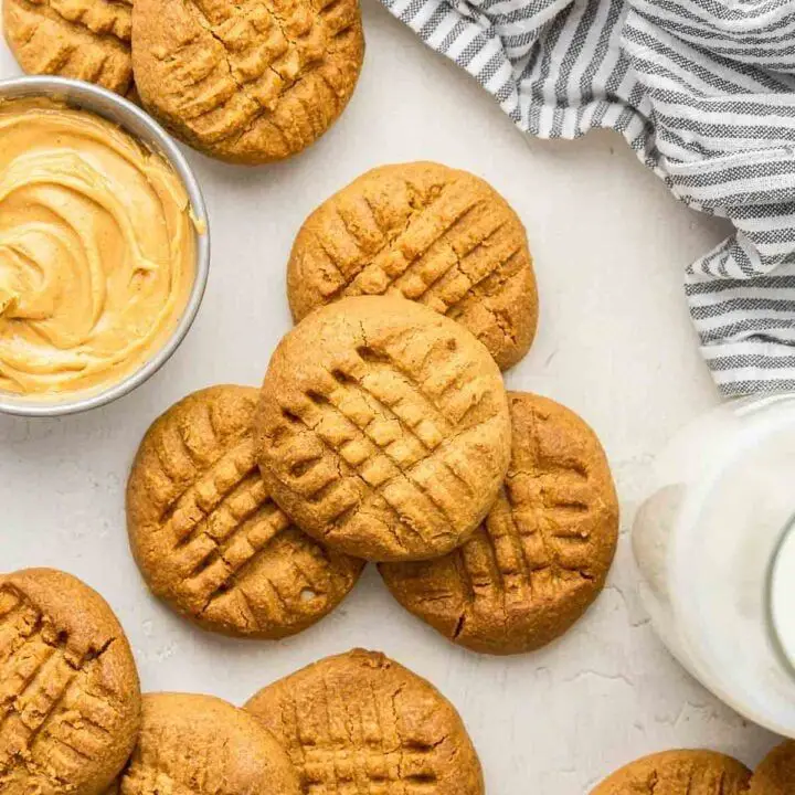 2-Ingredient Peanut Butter Cookies