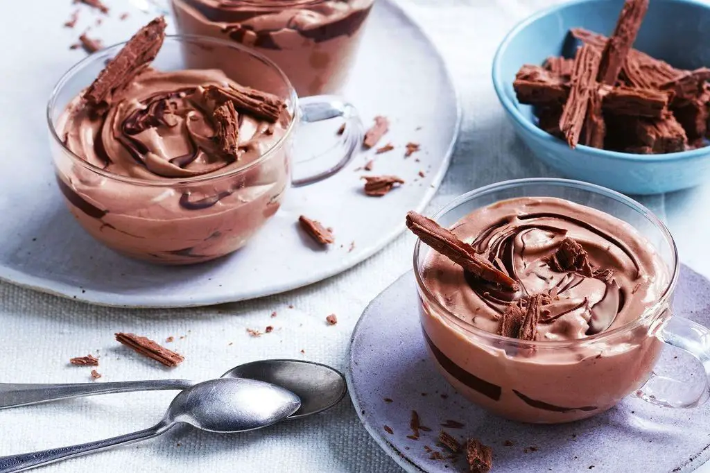 3-Ingredient Chocolate Mousse