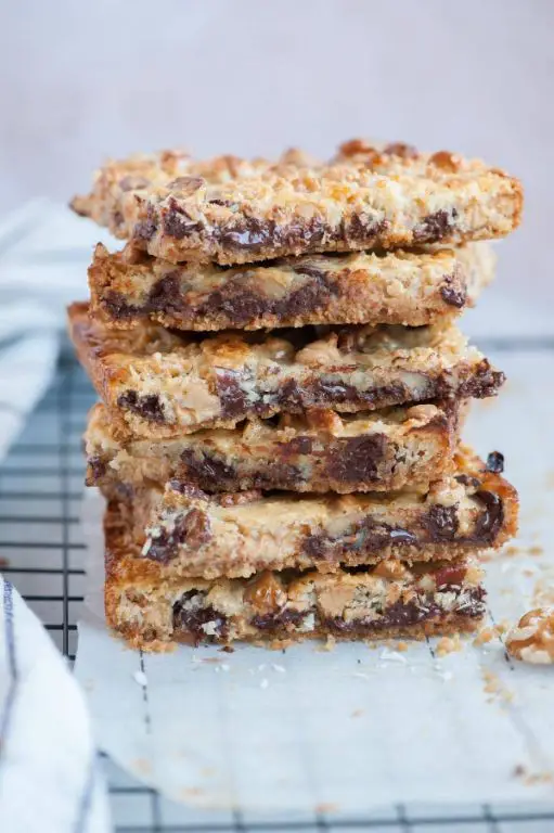 7-Ingredient Chocolate Chip Cookie Bars