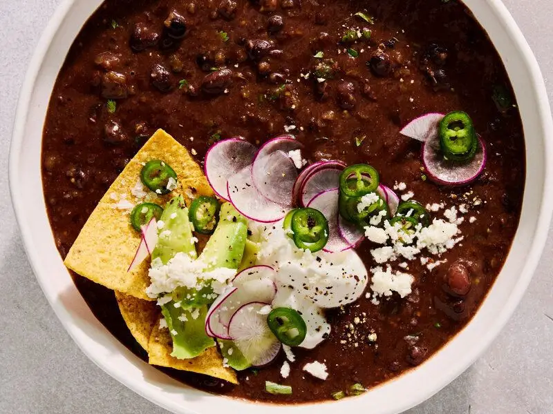 7-Ingredient Spicy Black Bean Soup