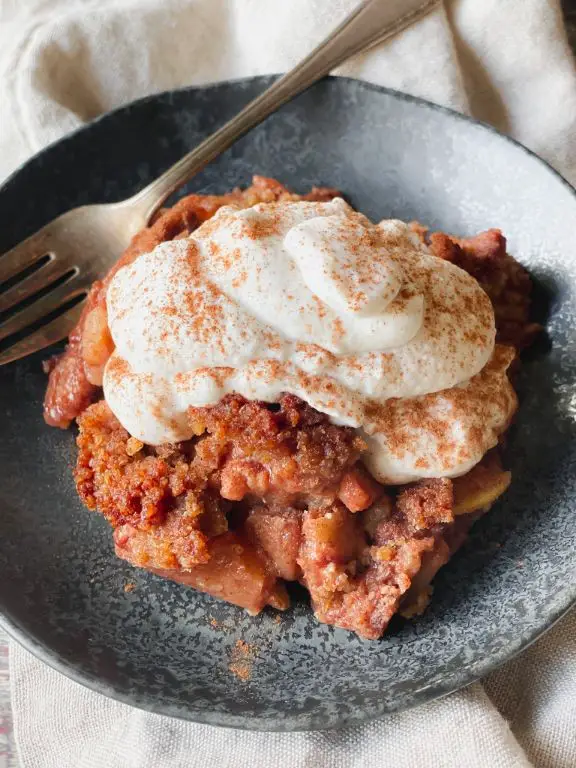 Allulose-Sweetened Apple Crisp