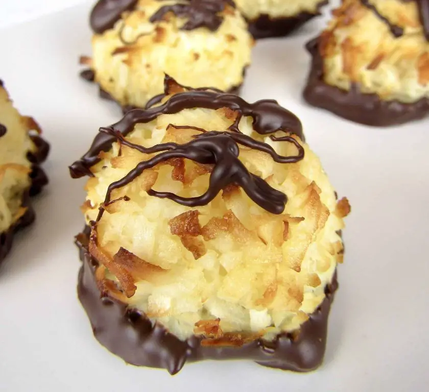 Allulose-Sweetened Coconut Macaroons