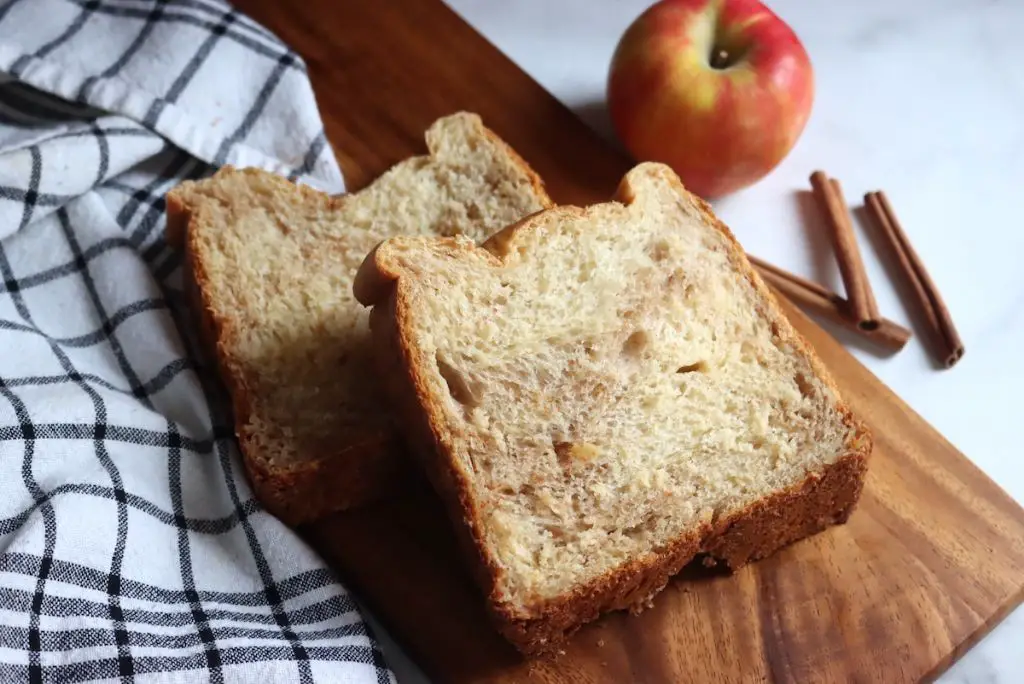 Apple Cinnamon Bread in a Bread Machine