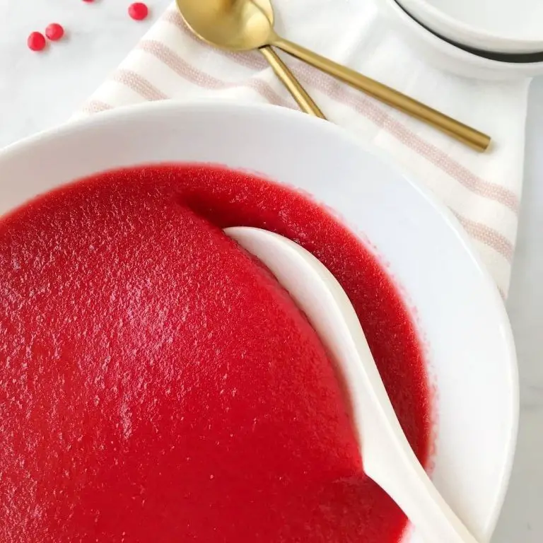 Apple and Cinnamon Jello Dessert