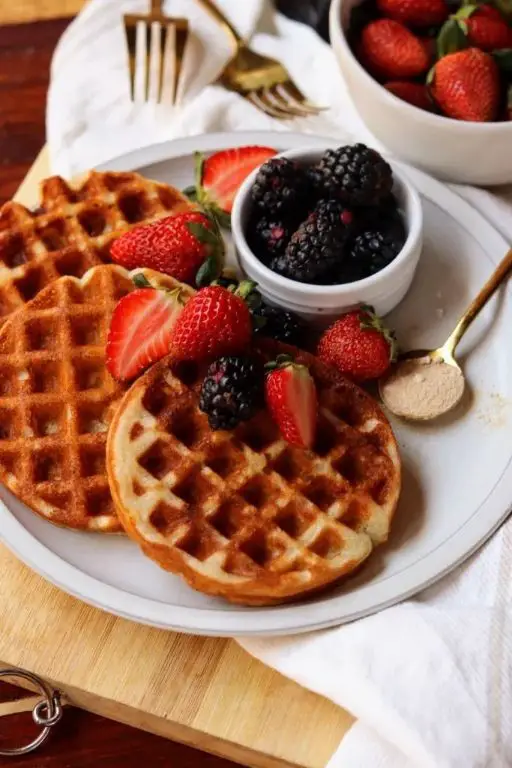 Arrowroot Flour Waffles with Fresh Berries