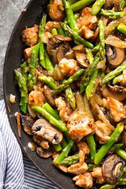 Asparagus Stir-Fry with Ginger and Garlic