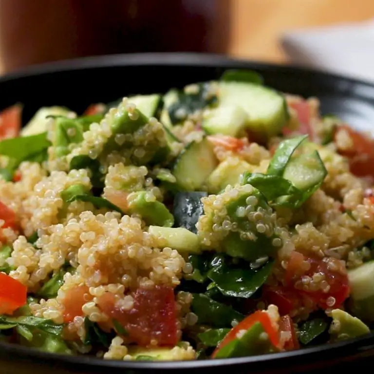 Avocado and Quinoa Power Salad