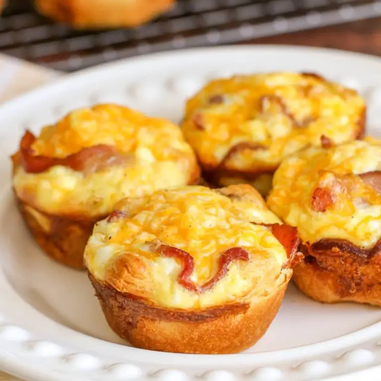 Bacon and Egg Crescent Roll Breakfast Cups