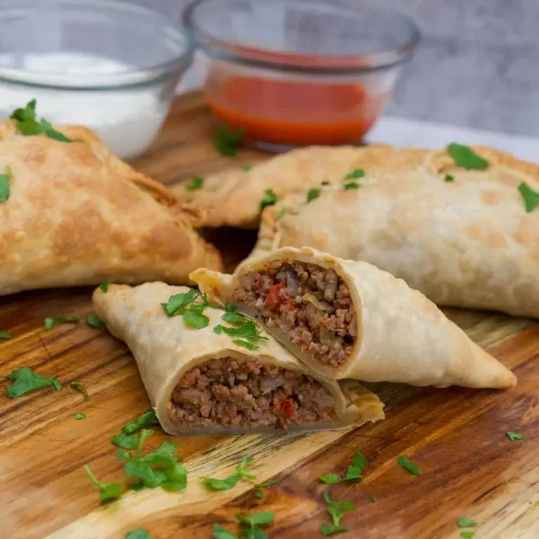 Beef Empanadas with Garlic and Parsley
