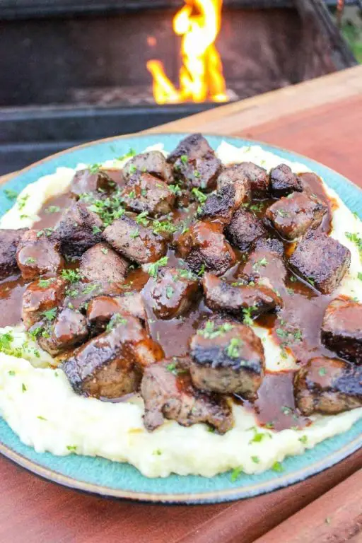 Beef Tips with Creamy Mashed Potatoes