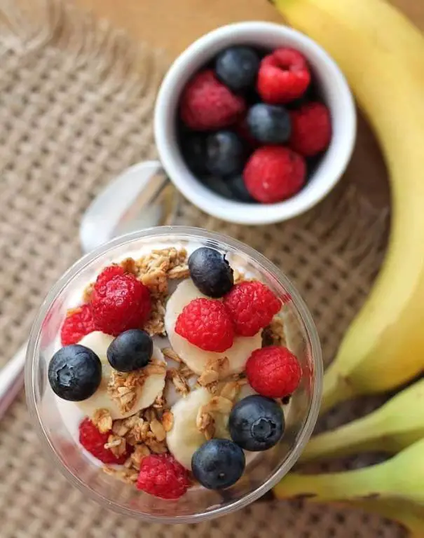 Berry and Banana Yogurt