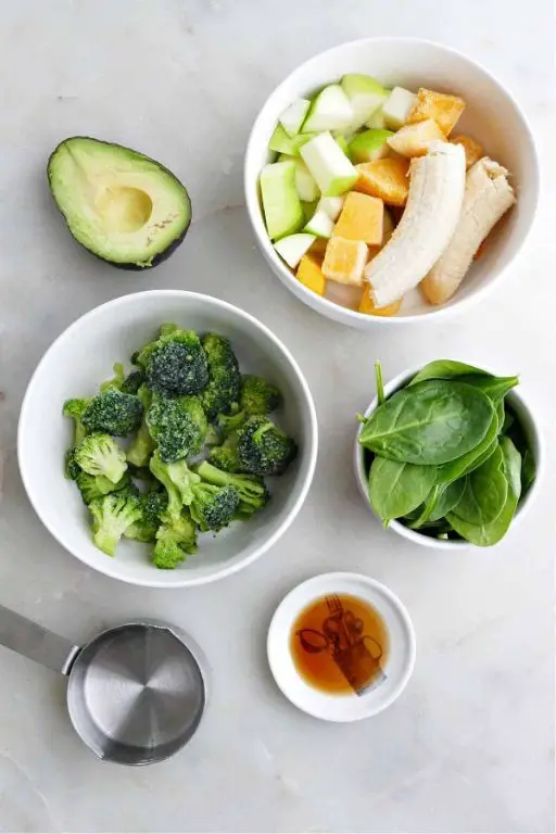 Broccoli and Carrot Smoothie Bowl