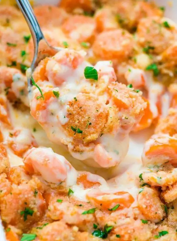 Carrot casserole with breadcrumbs