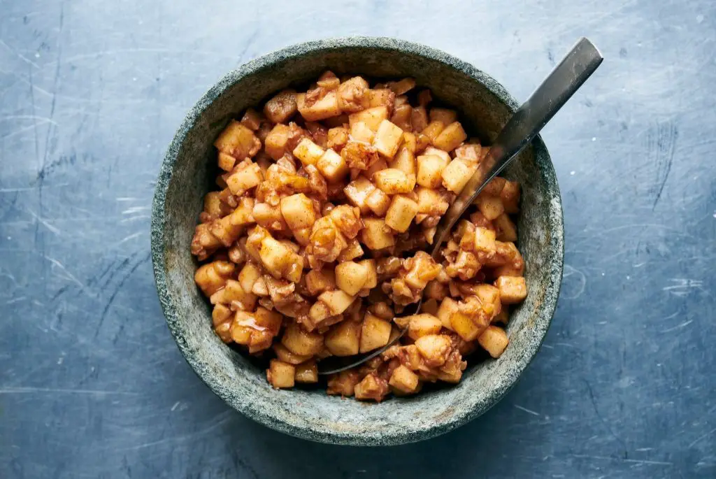 Charoset with Apples and Walnuts