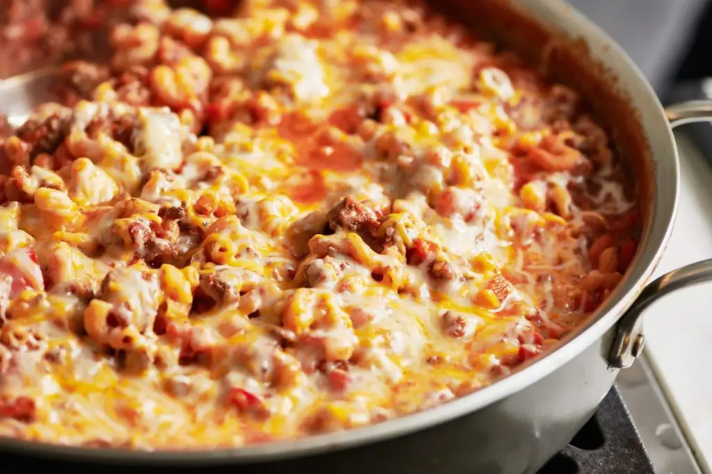Cheesy Beef and Macaroni Skillet